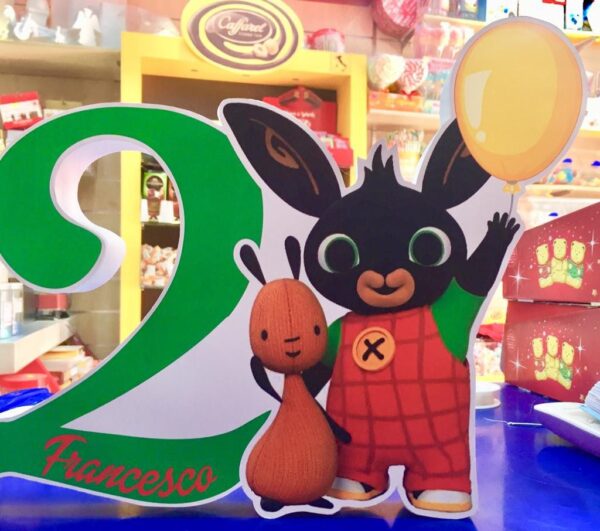 SAGOMA IN POLISTIROLO BING  CON NUMERO E NOME PERSONALIZZATO