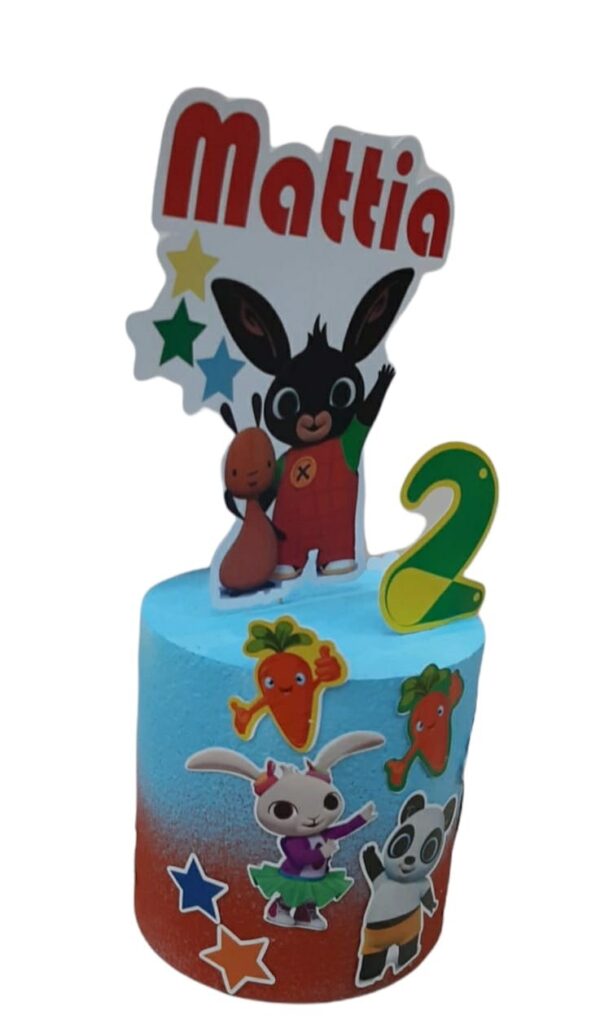 TORTA SCENOGRAFICA PER COMPLEANNO  BING CON TOPPER PERSONALIZZATO - immagine 2