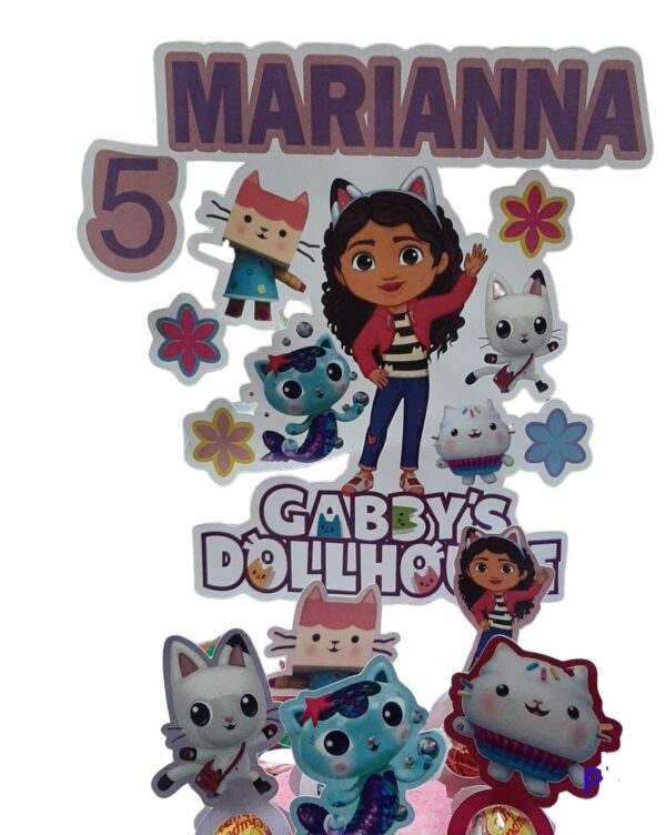 CHUPA CHUPS CON  BASE E TOPPER PERSONALIZZATO GABBY LA CASA DELLE BAMBOLE GABBY DOLLHOUSE - immagine 2